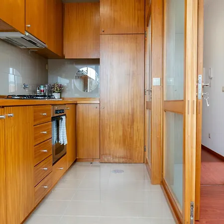 Lovely Cedofeita By Unique Hosts